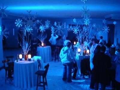 Wonderbaar WINTER WONDERLAND met Live Muziek & DJ - Kamer van Feesthandel UB-04