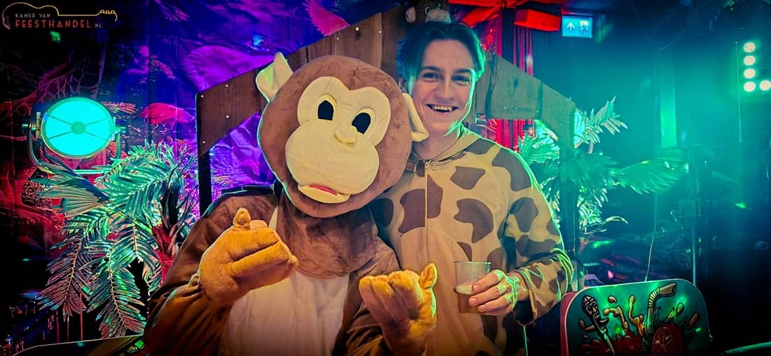 Jungle Party organiseren? BOek hier een compleet verzorgd feestpakket met livemuziek, dj, jungle decoratie, licht- en geluidsinstallatie! Jungle the night away!